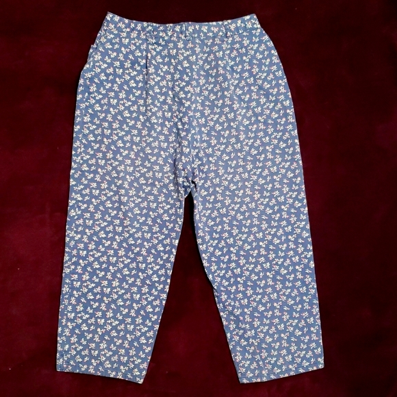 Vintage 90's Crazy Horse by Liz Claiborne Floral High Waisted Capri Pants - Picture 2 of 8